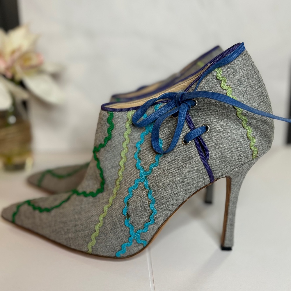 Authentic Manolo Blahnik Grey Booties - Size 38.5